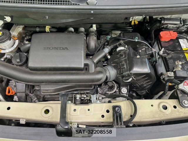 Honda N BOX 2022-02 8336952-17