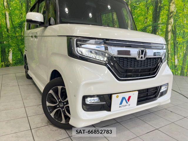 Honda N BOX 2018-02 8336969-11