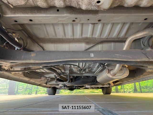 Honda N BOX 2017-10 8336986-18