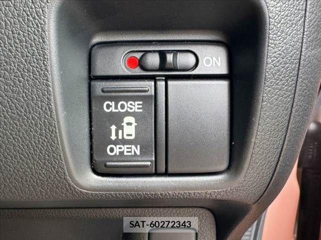 Honda N BOX 2017-04 8355111-27