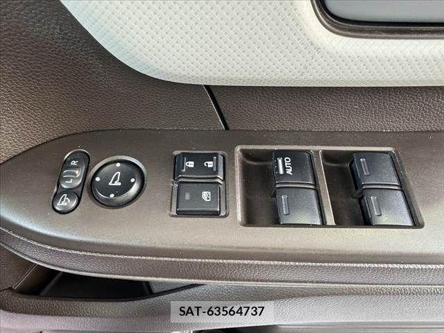 Honda N BOX 2022-07 8355112-28