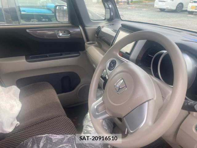 Honda N BOX 2015-09 8367469-18