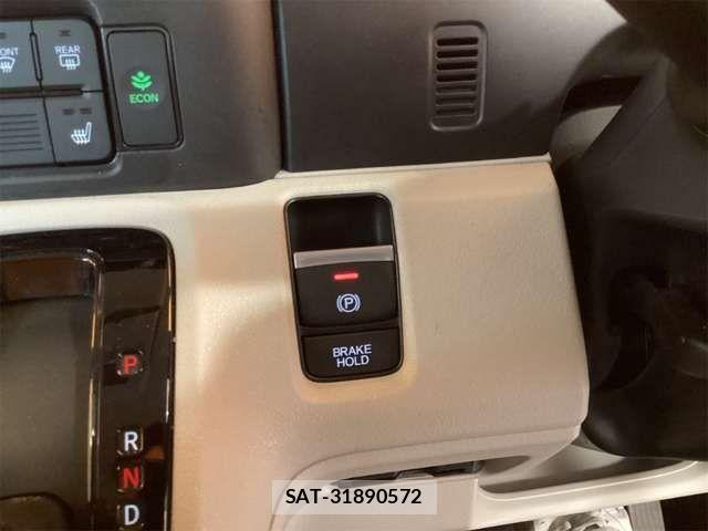 Honda N BOX 2023-10 8367317-9