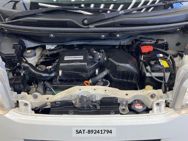 Honda N BOX 2014-11 8367446-17