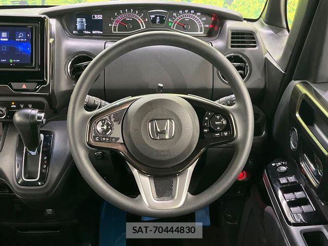 Honda N BOX 2017-12 8367382-10