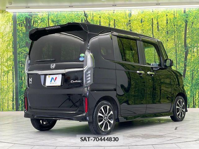 Honda N BOX 2017-12 8367382-16