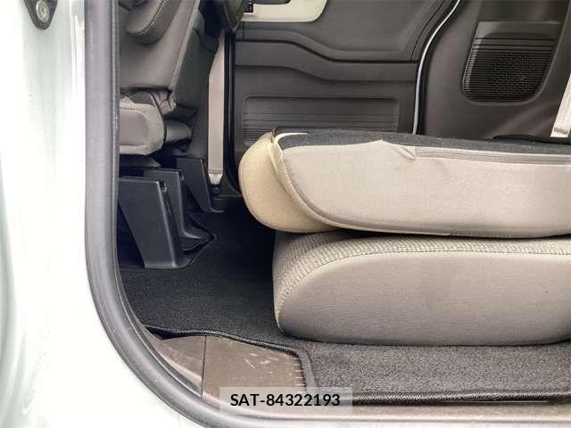 Honda N BOX 2021-02 8367362-18