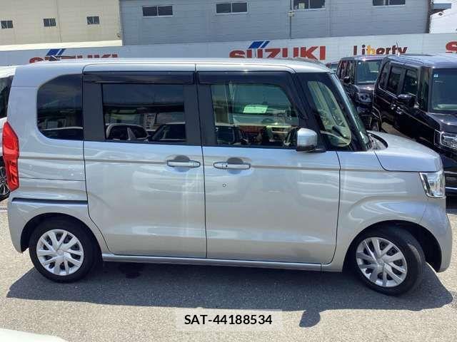 Honda N BOX 2022-01 8367368-7