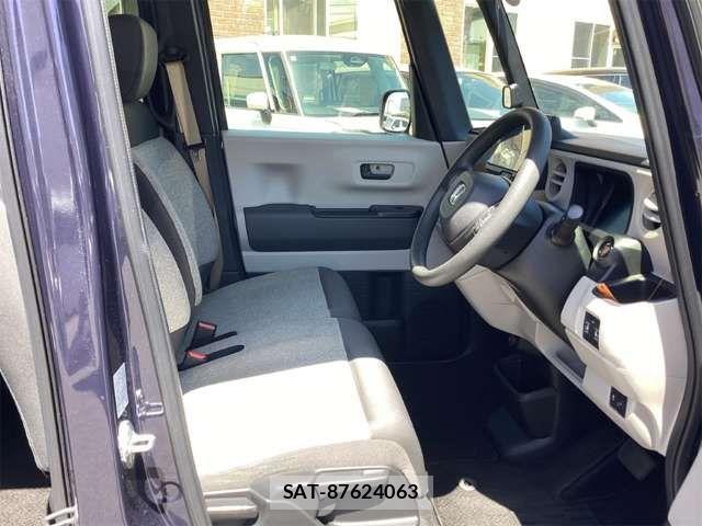 Honda N BOX 2024-03 8367363-17