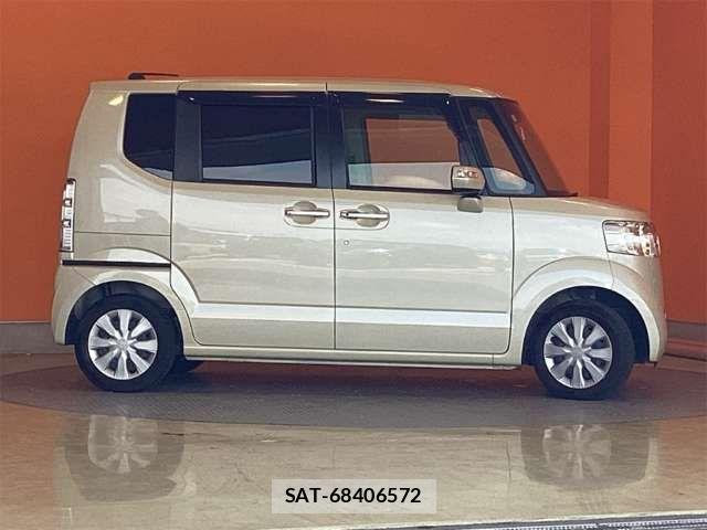 Honda N BOX 2017-04 8367407-14
