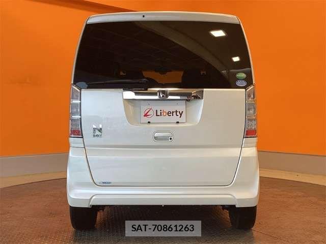 Honda N BOX 2017-06 8367397-11