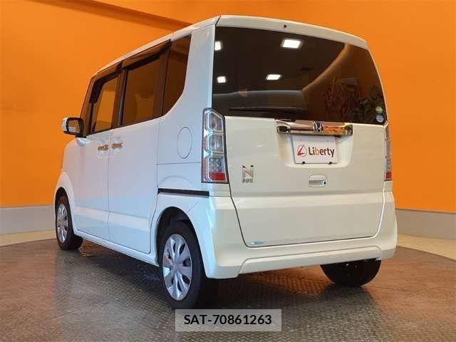 Honda N BOX 2017-06 8367397-12