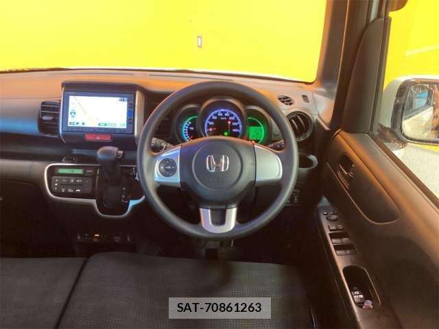 Honda N BOX 2017-06 8367397-1