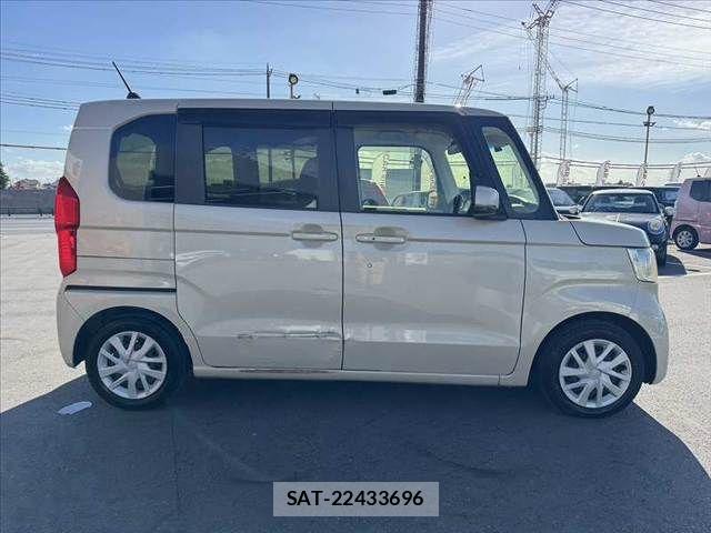 Honda N BOX 2017-09 8367424-11