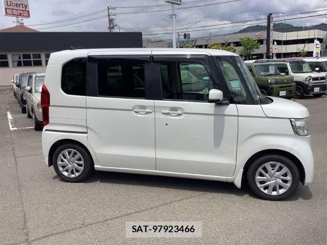 Honda N BOX 2022-09 8367324-12