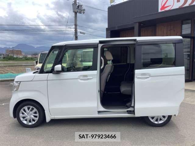 Honda N BOX 2022-09 8367324-17