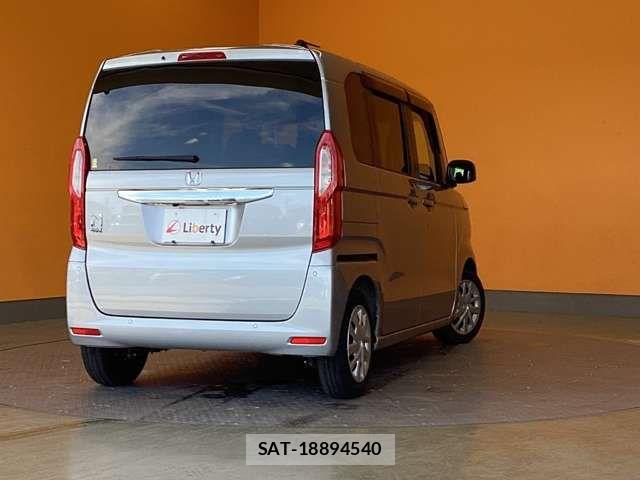 Honda N BOX 2022-12 8367350-11
