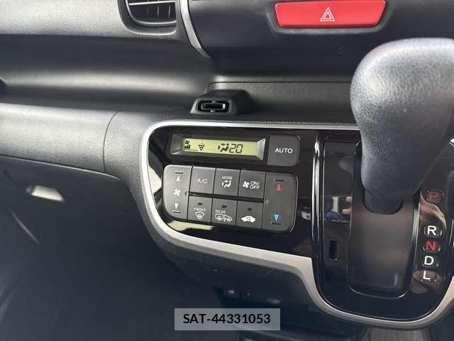 Honda N BOX 2017-06 8367438-24