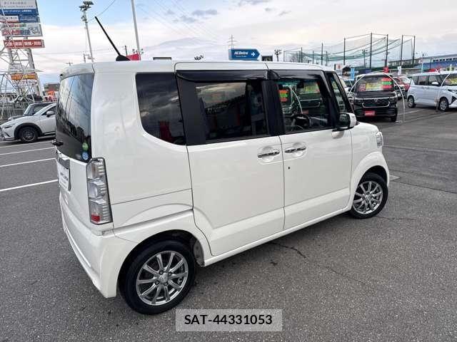 Honda N BOX 2017-06 8367438-6