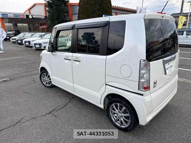 Honda N BOX 2017-06 8367438-8