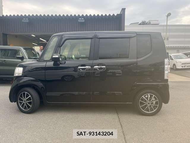 Honda N BOX 2017-05 8367432-10