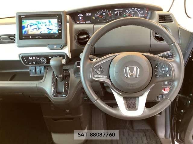 Honda N BOX 2022-06 8367348-1