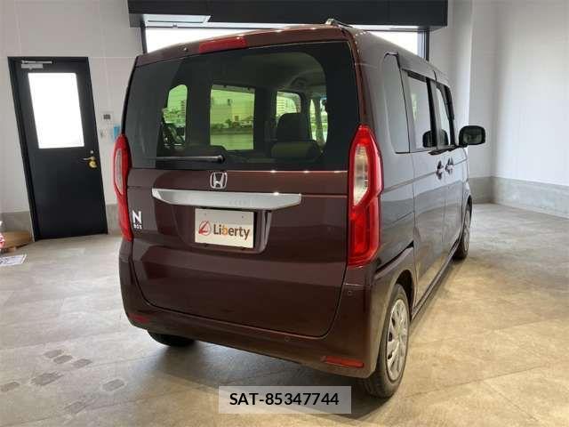 Honda N BOX 2023-05 8367355-13