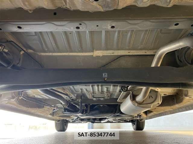 Honda N BOX 2023-05 8367355-15
