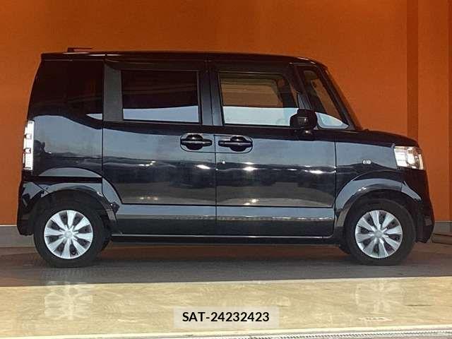 Honda N BOX 2017-06 8367427-6