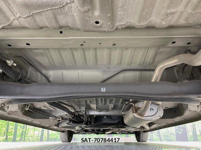 Honda N BOX 2023-06 8367352-18