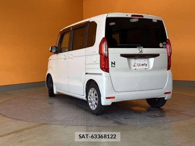 Honda N BOX 2020-04 8367385-4