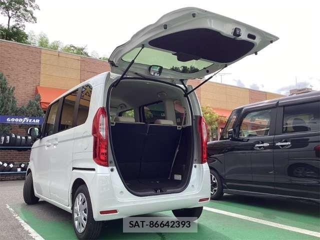 Honda N BOX 2023-05 8367333-17