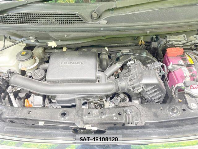 Honda N BOX 2022-04 8367315-17