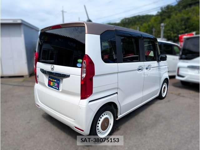 Honda N BOX 2019-01 8367344-15