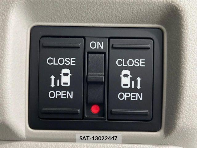 Honda N BOX 2023-10 8367313-5