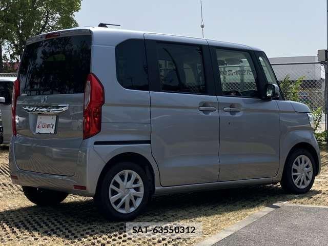 Honda N BOX 2022-09 8367370-16