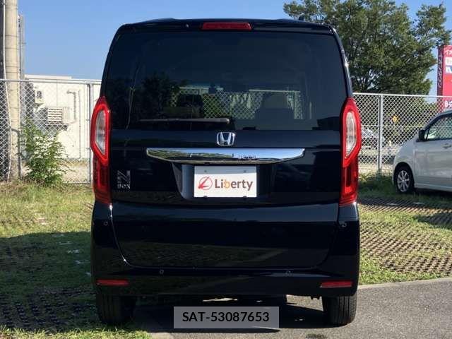 Honda N BOX 2023-05 8367345-10