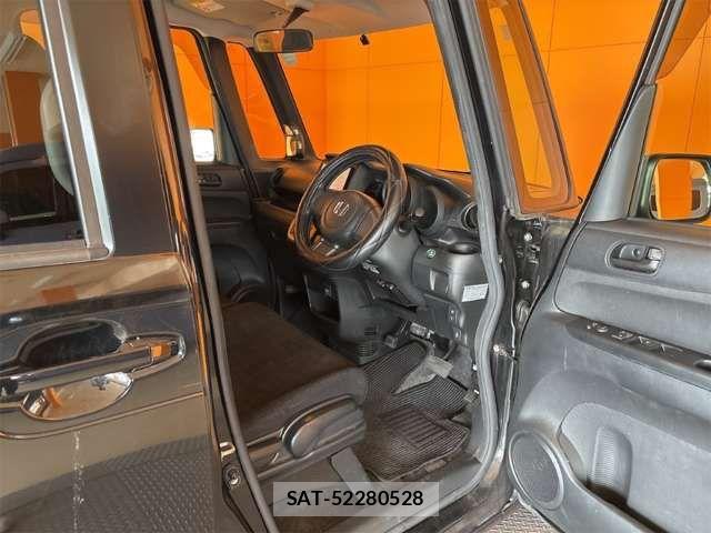 Honda N BOX 2017-05 8367419-14