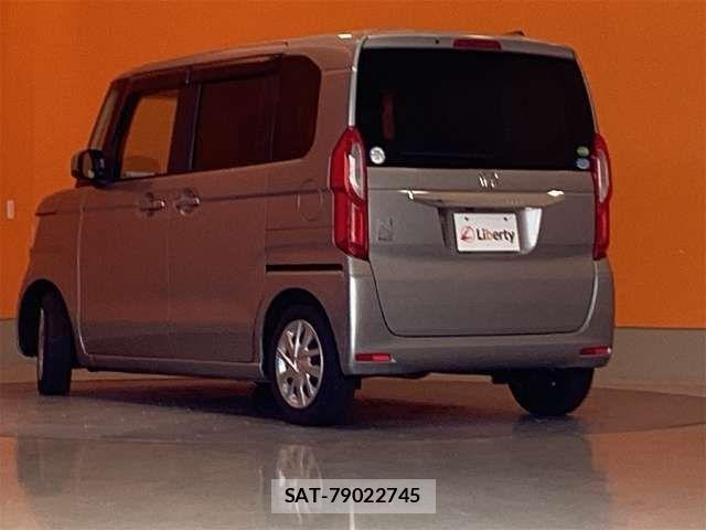 Honda N BOX 2021-06 8367351-18