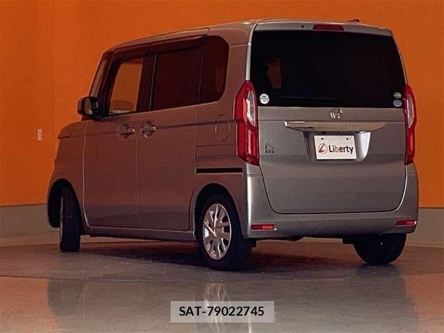 Honda N BOX 2021-06 8367351-19