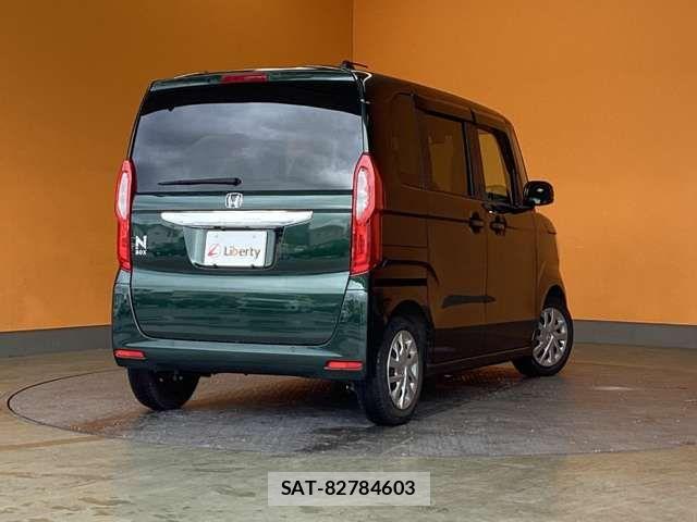 Honda N BOX 2021-11 8367384-10