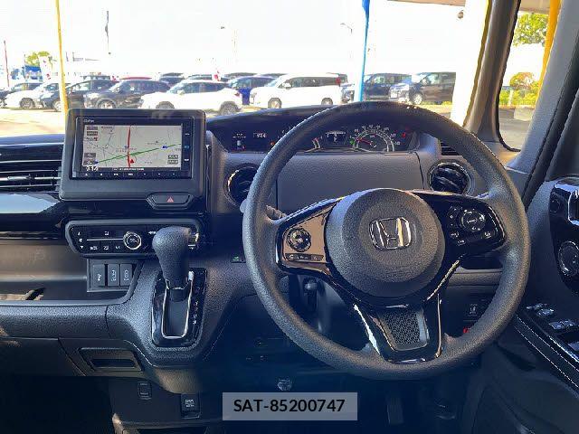 Honda N BOX 2022-03 8367475-1