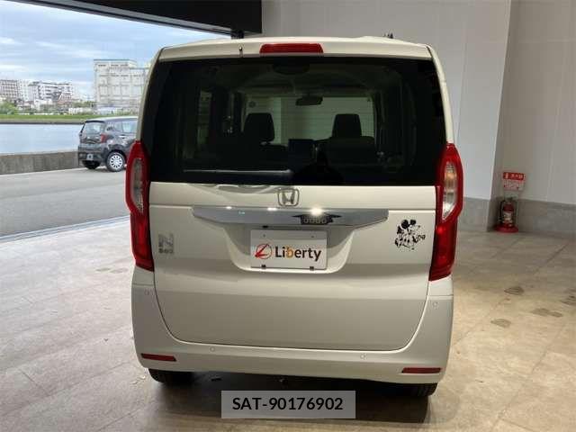 Honda N BOX 2022-12 8367396-10