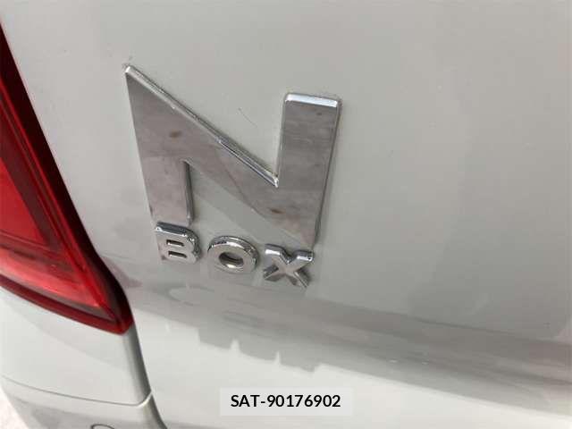 Honda N BOX 2022-12 8367396-12