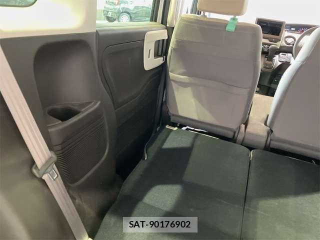 Honda N BOX 2022-12 8367396-17