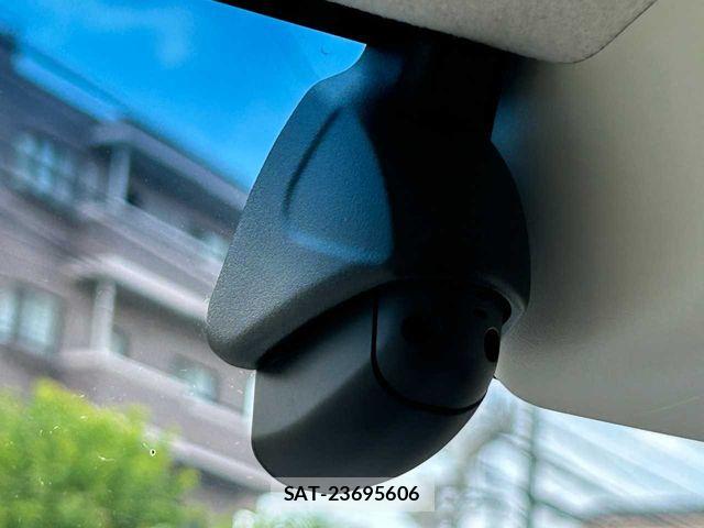 Honda N BOX 2022-03 8367383-15