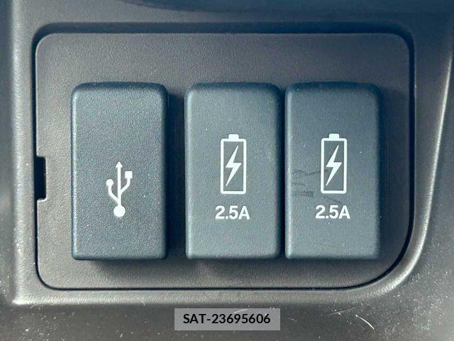 Honda N BOX 2022-03 8367383-17