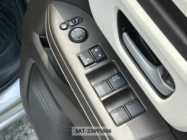 Honda N BOX 2022-03 8367383-18