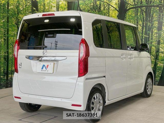 Honda N BOX 2023-08 8367390-16