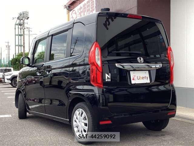 Honda N BOX 2023-01 8367353-11